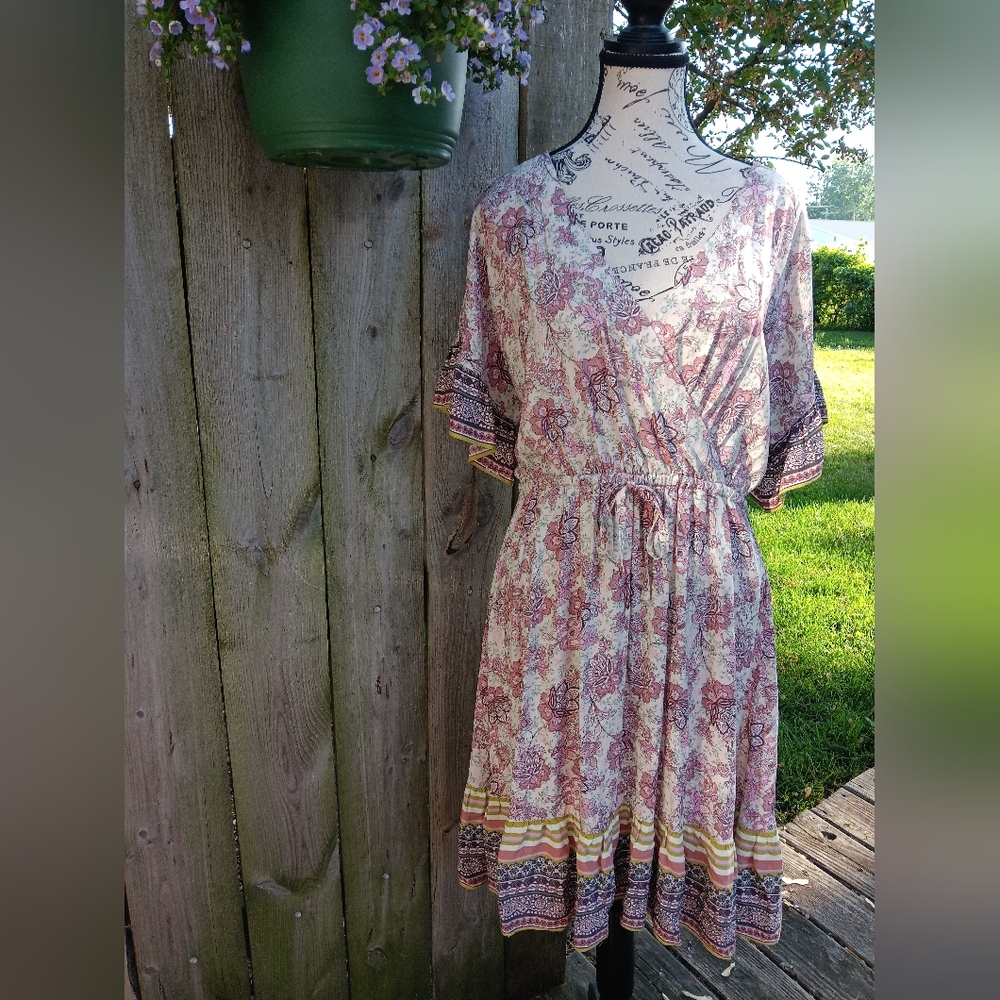 NWT Womens Mystree Serendipity Ruffle Sleeve V Neck Mauve Dress Size Medium